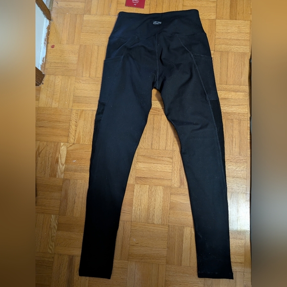 2 Pairs Of Leggings. Aerie Chill Play Move & Along Fit Side Pocket Tummy Control - Picture 3 of 10